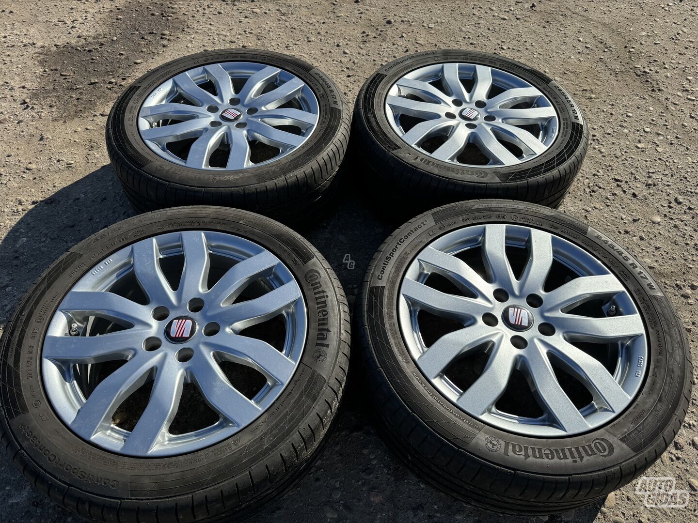 Seat Siunciam, 7,5J ET52 light alloy R17 rims