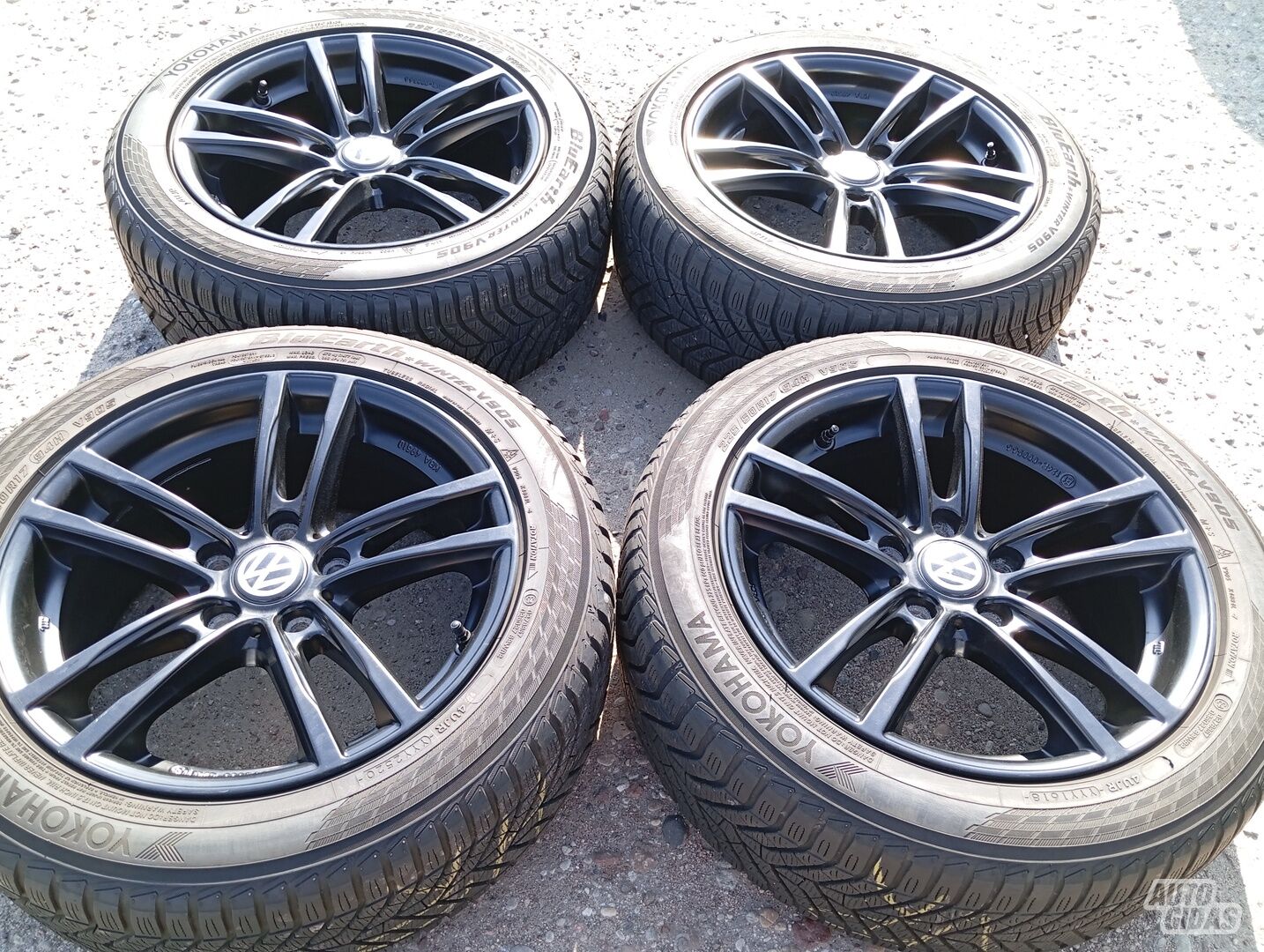 Volkswagen Siunciam, 7,5J ET37 Transporter light alloy R17 rims