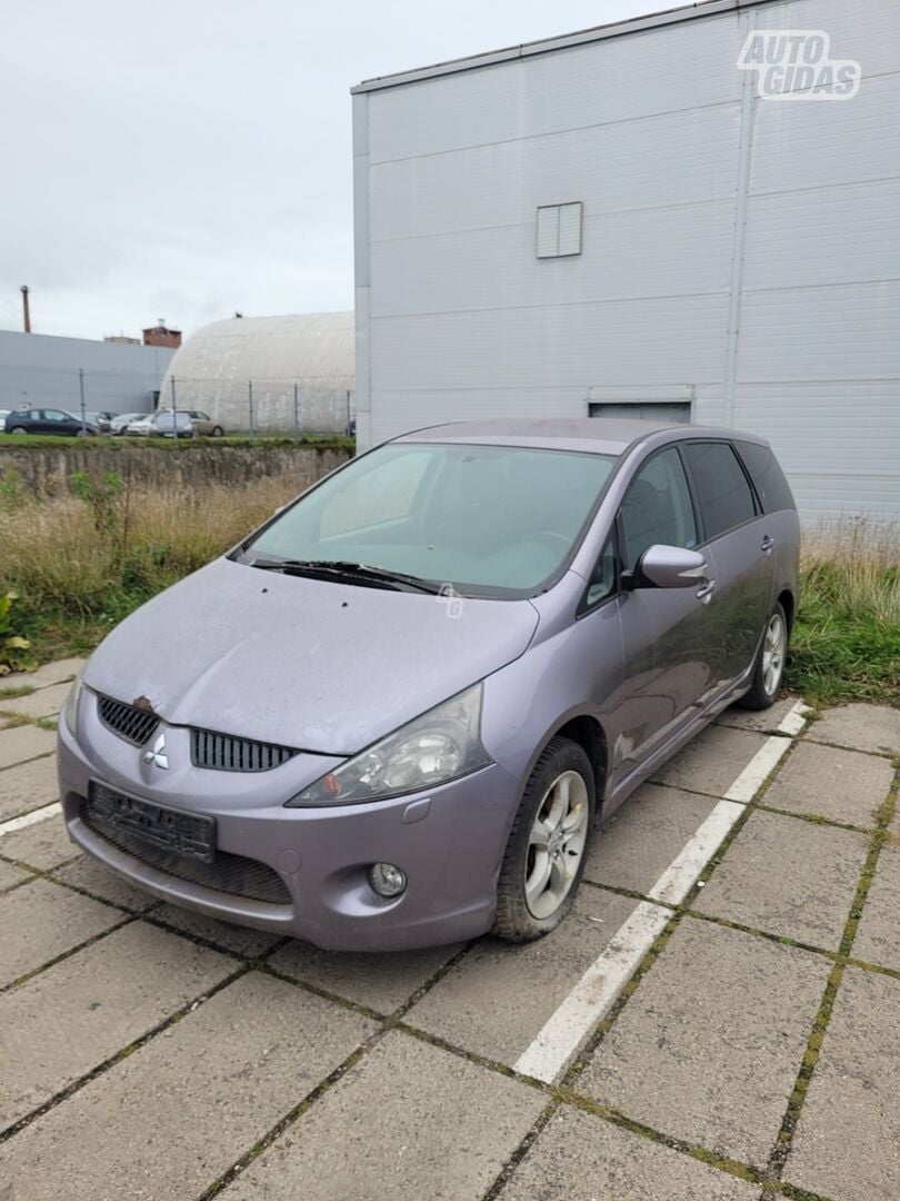 Mitsubishi Grandis 2007 y Van