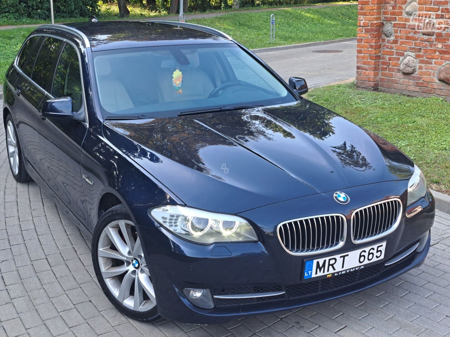 Bmw 520 F11 2011 г