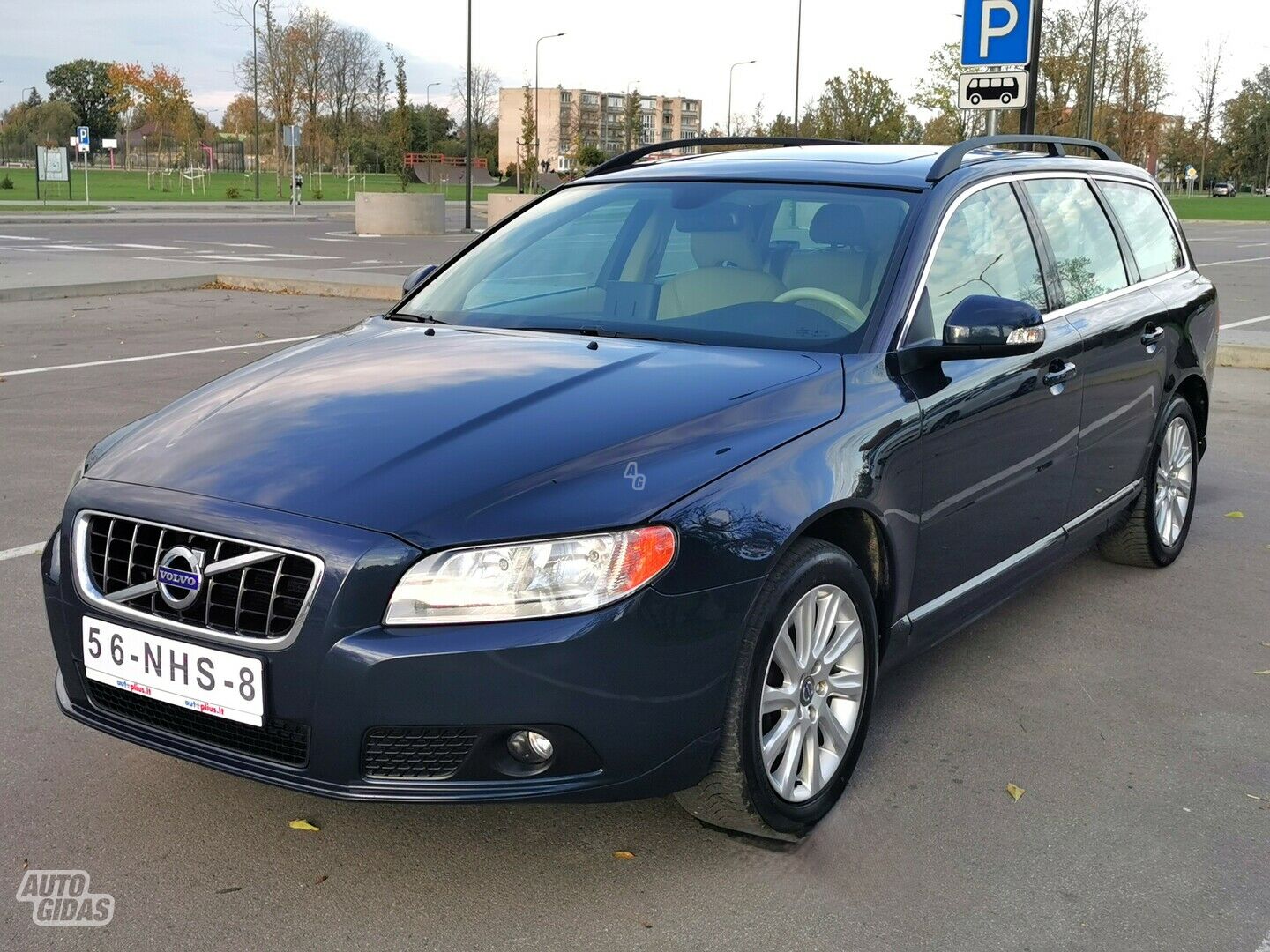 Volvo V70 D3 2010 y