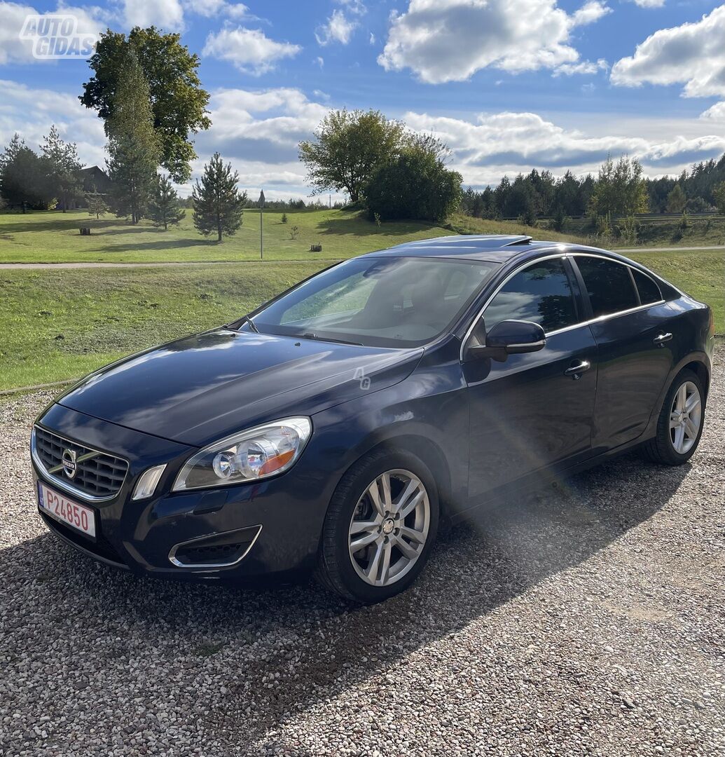 Volvo S60 II T5 2013 г