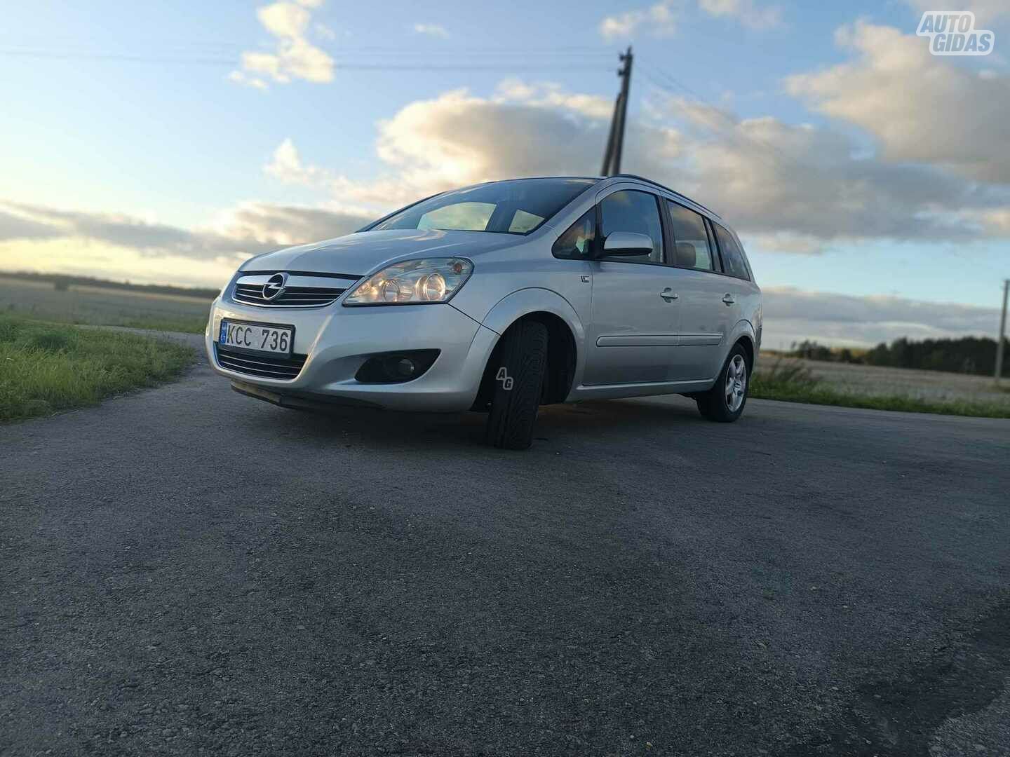 Opel Zafira 2008 m Vienatūris