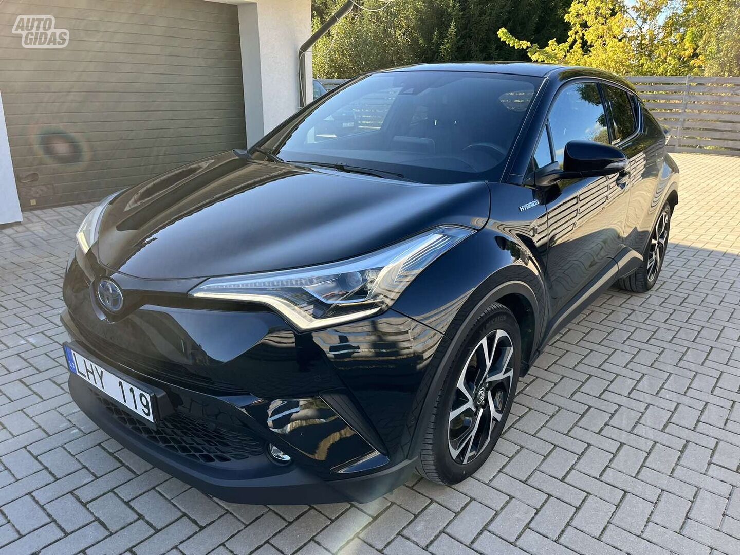 Toyota C-HR 2019 m Visureigis / Krosoveris