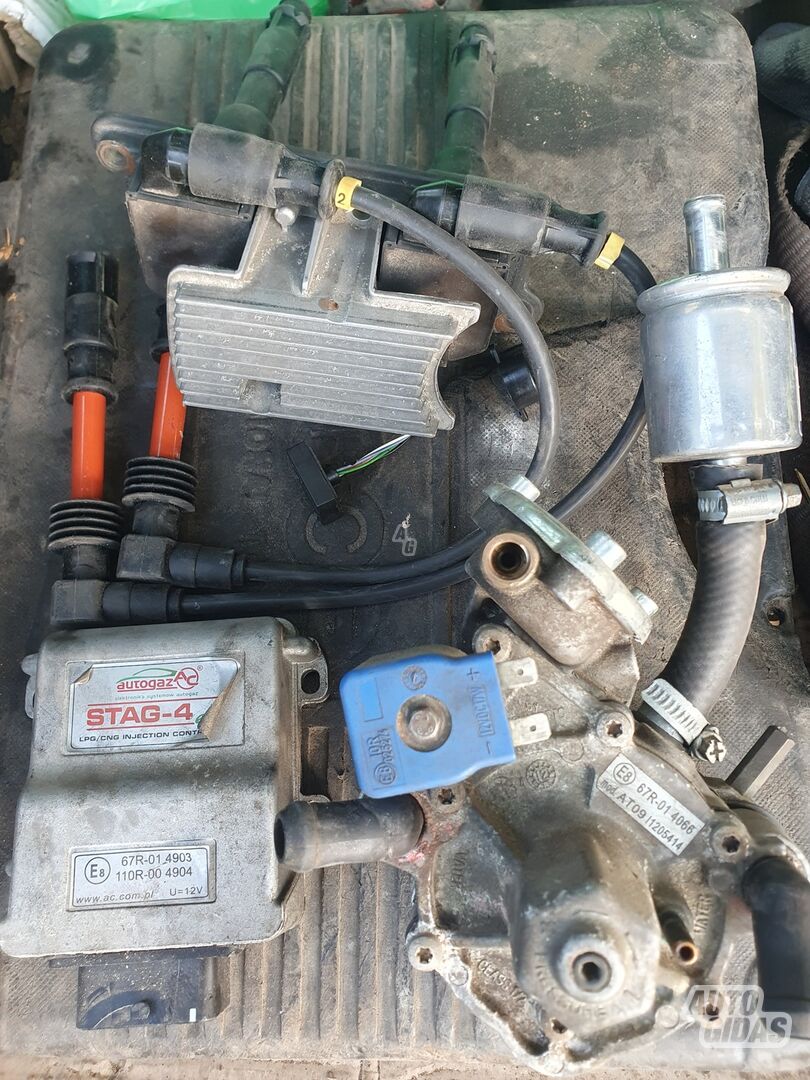 Audi A4 B5 1997 y parts