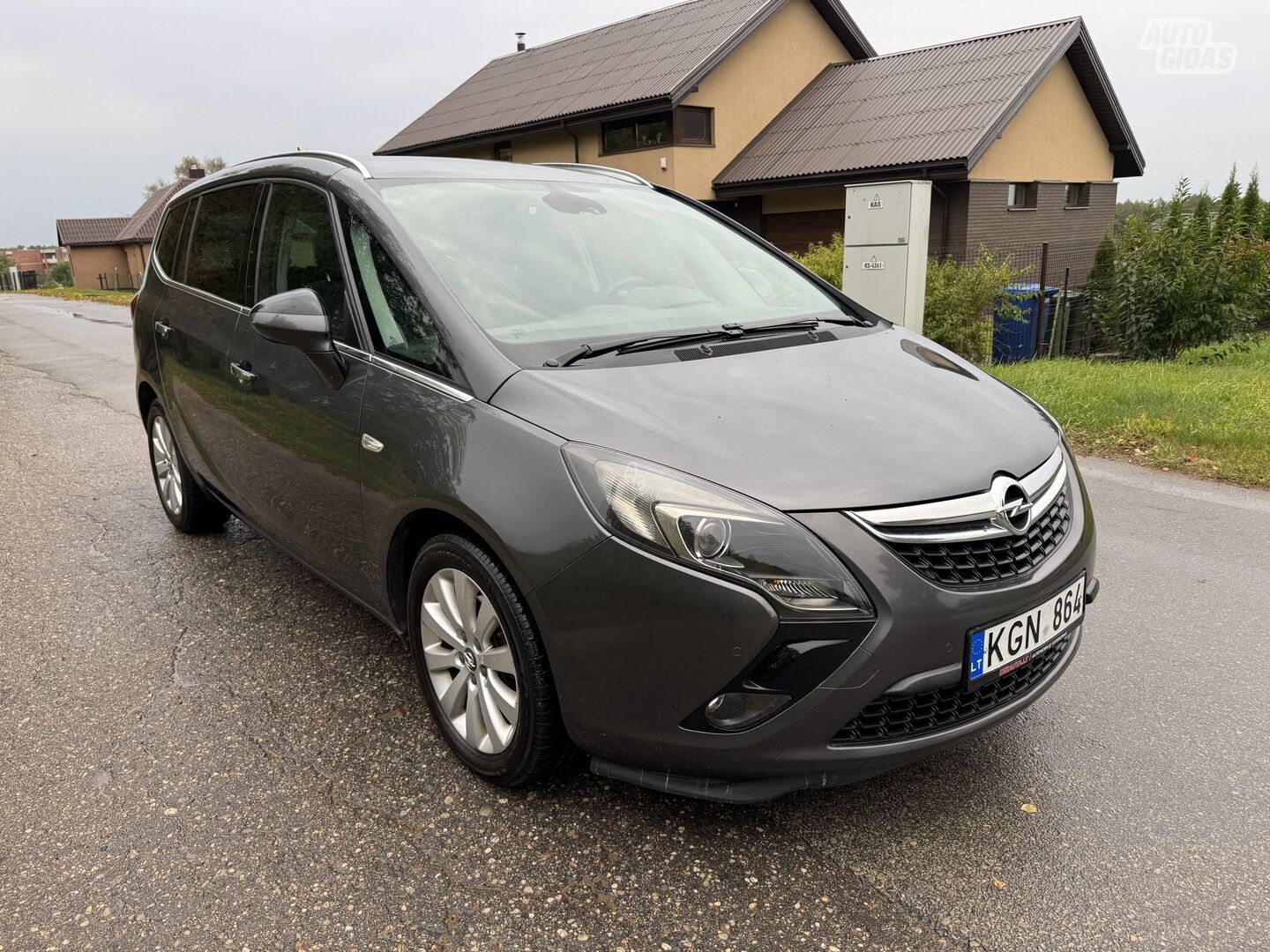 Opel Zafira Tourer 2011 y Van