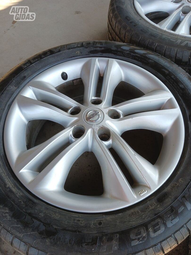 Nissan Qashqai light alloy R17 rims