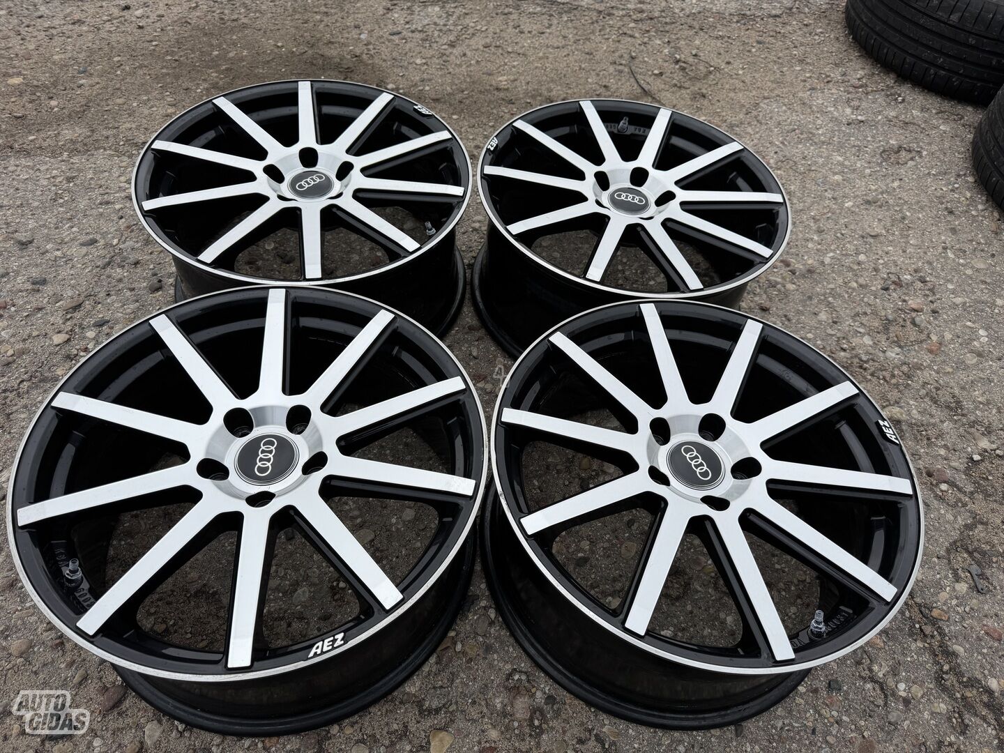 Audi Siunciam, 8J ET48 light alloy R18 rims