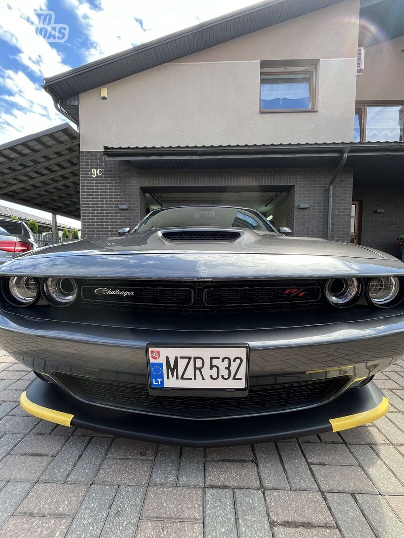 Dodge Challenger III 2020 г