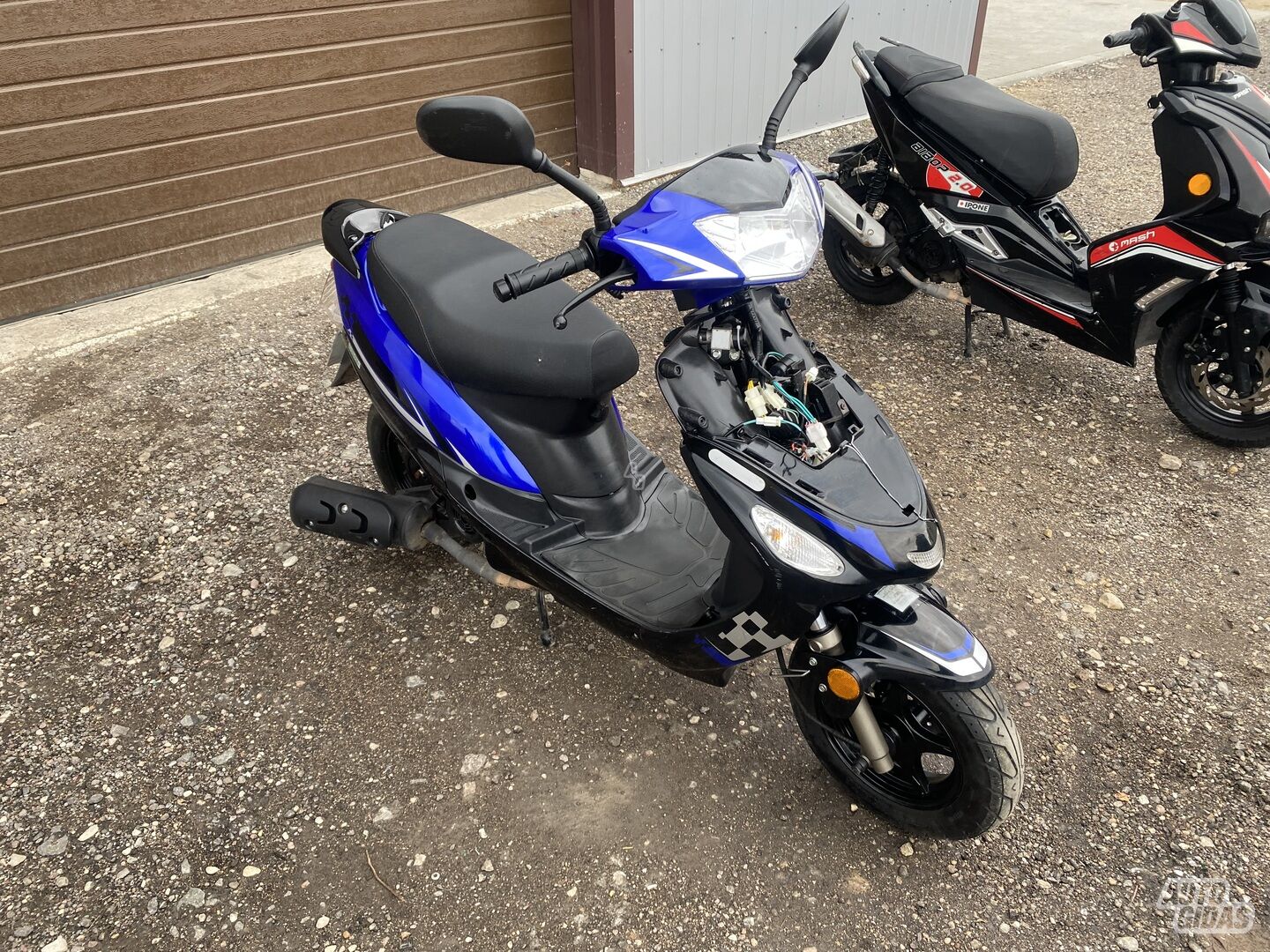 IMF Pach 2023 y Scooter / moped