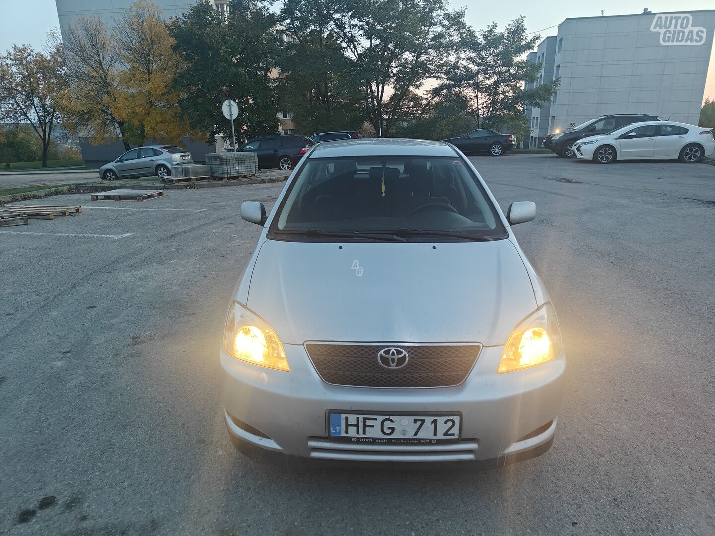 Toyota Corolla 2004 г Хэтчбек