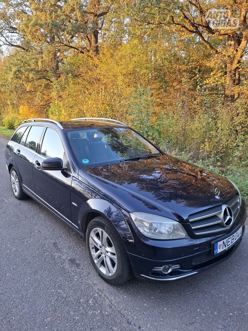 Mercedes-Benz C 220 2009 m Universalas