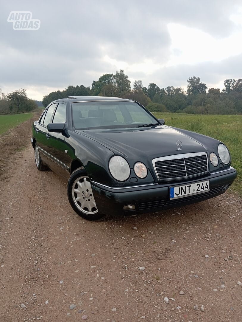 Mercedes-Benz E 280 8107 1997 y