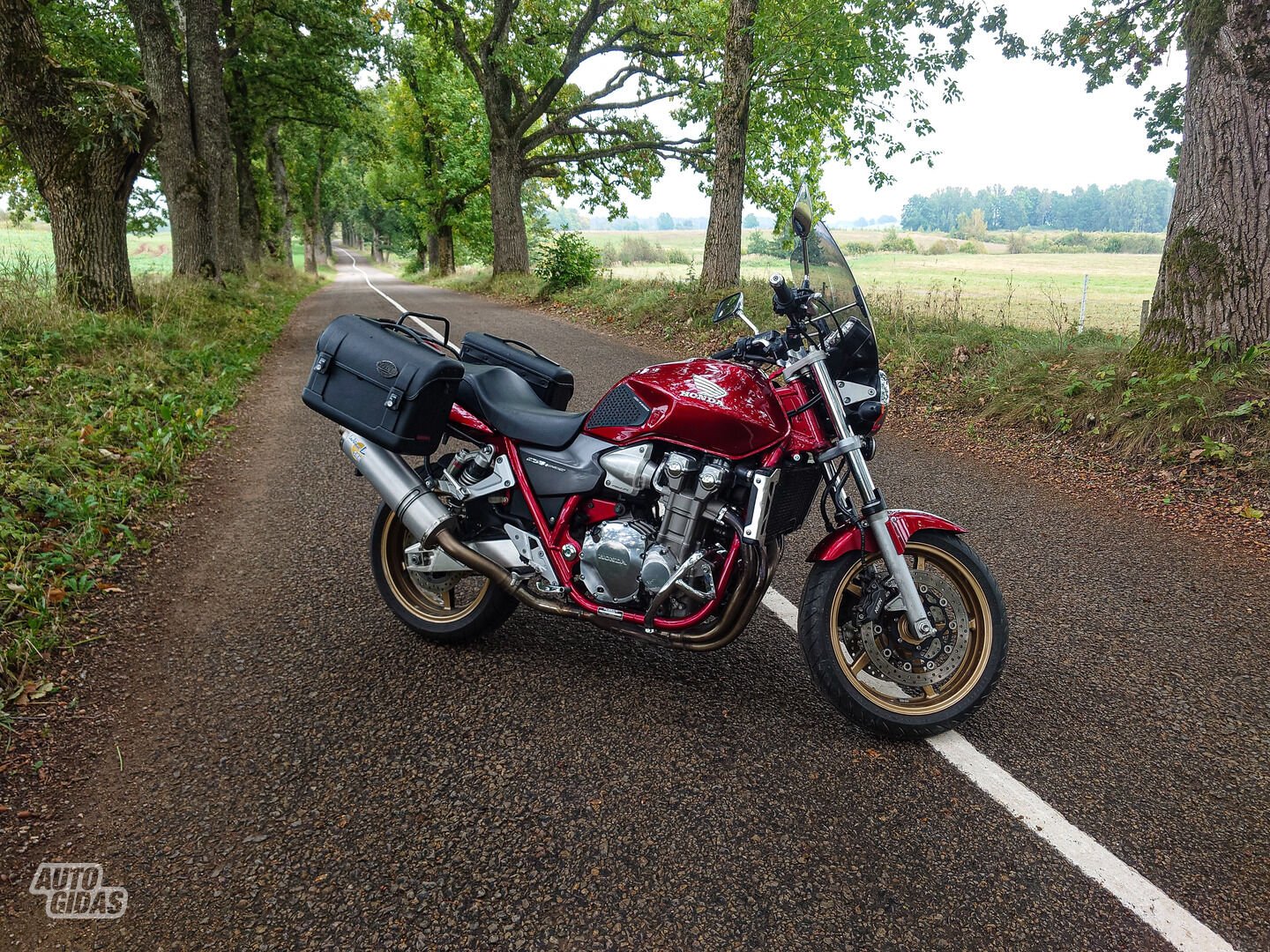 Honda CB 2003 y Classical / Streetbike motorcycle