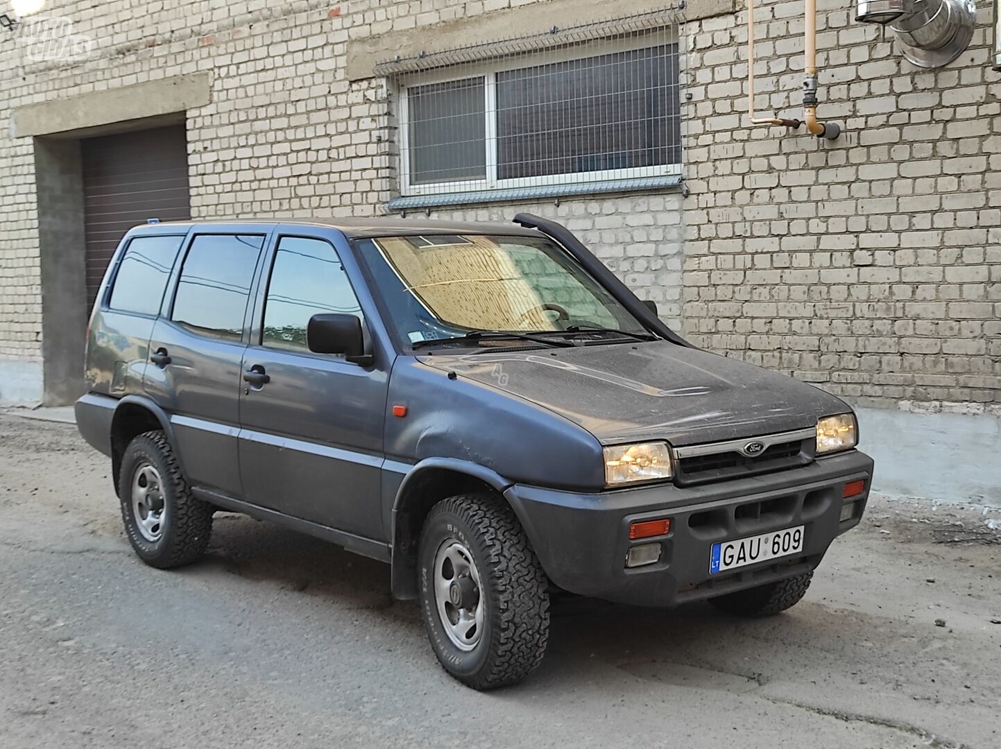 Nissan Terrano II 1995 y