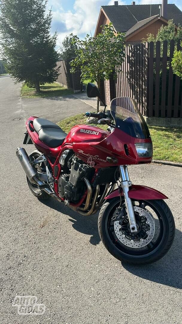 Suzuki GSF / Bandit 1996 y Classical / Streetbike motorcycle