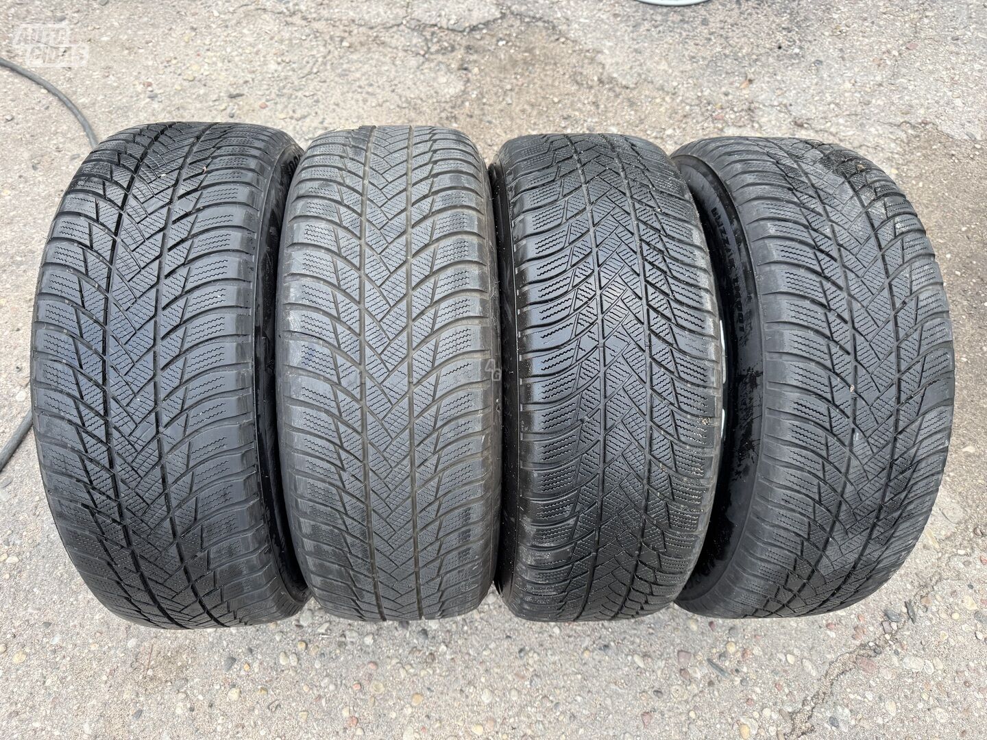 Bridgestone Siunciam, 5-6mm 2022 R17 зимние шины для автомобилей