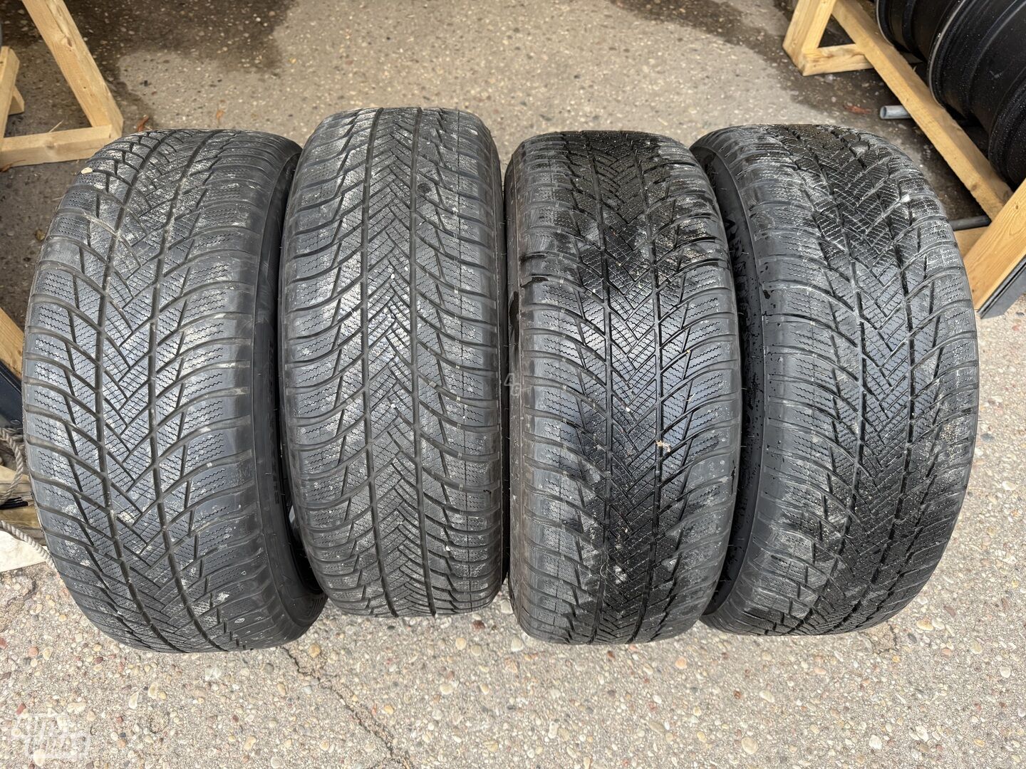 Bridgestone Siunciam, 6-7mm 2021 R17 winter tyres passanger car