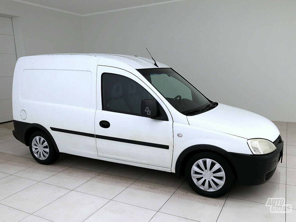 Opel Combo 2005 y Combi minibus