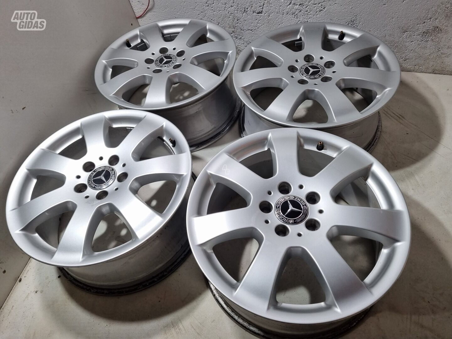 Mercedes-Benz R klasė, ML ML 350 light alloy R17 rims