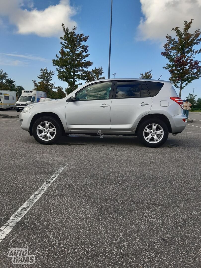 Toyota RAV4 2010 y Off-road / Crossover