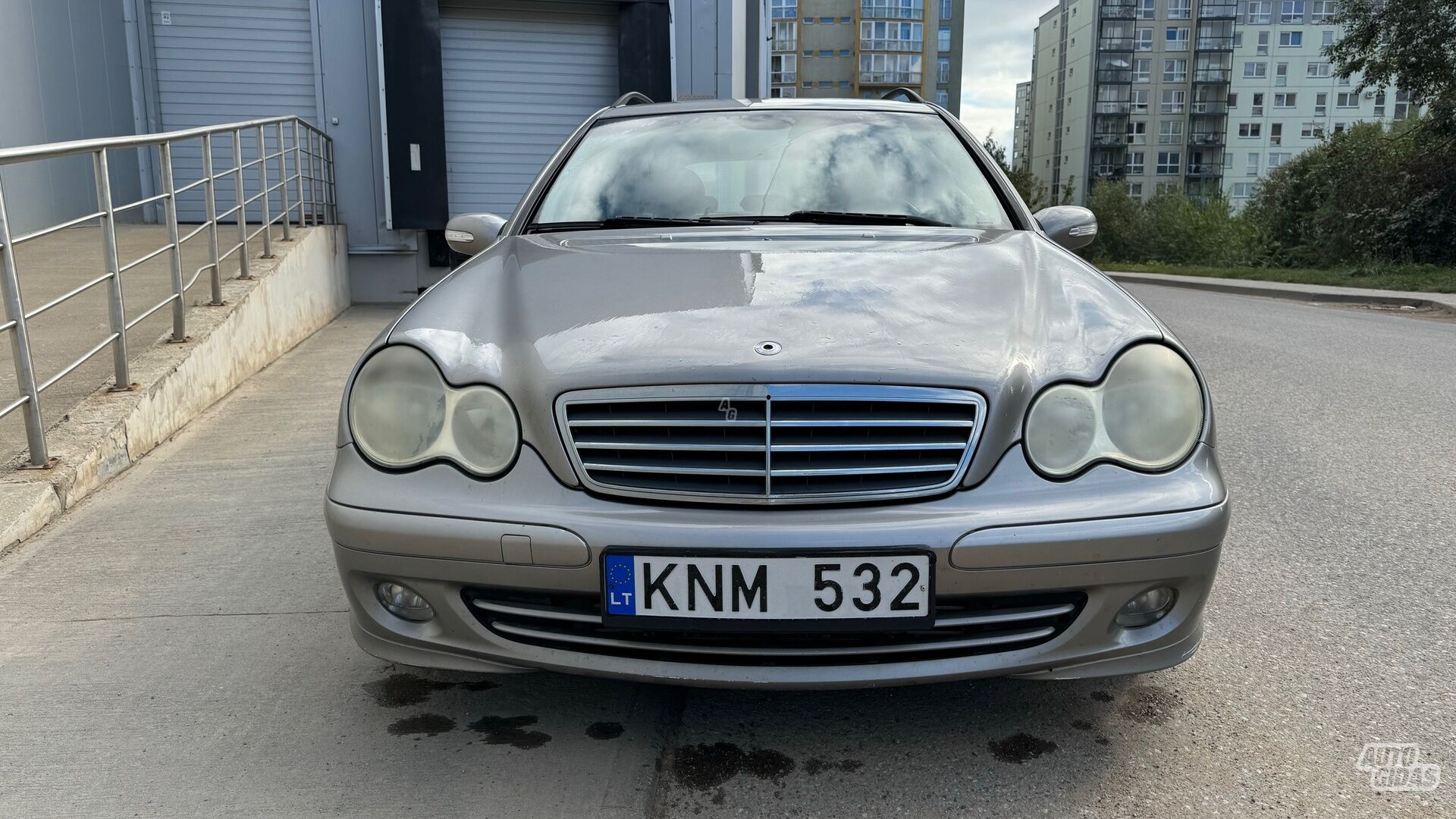 Mercedes-Benz 220 CDI 2004 m