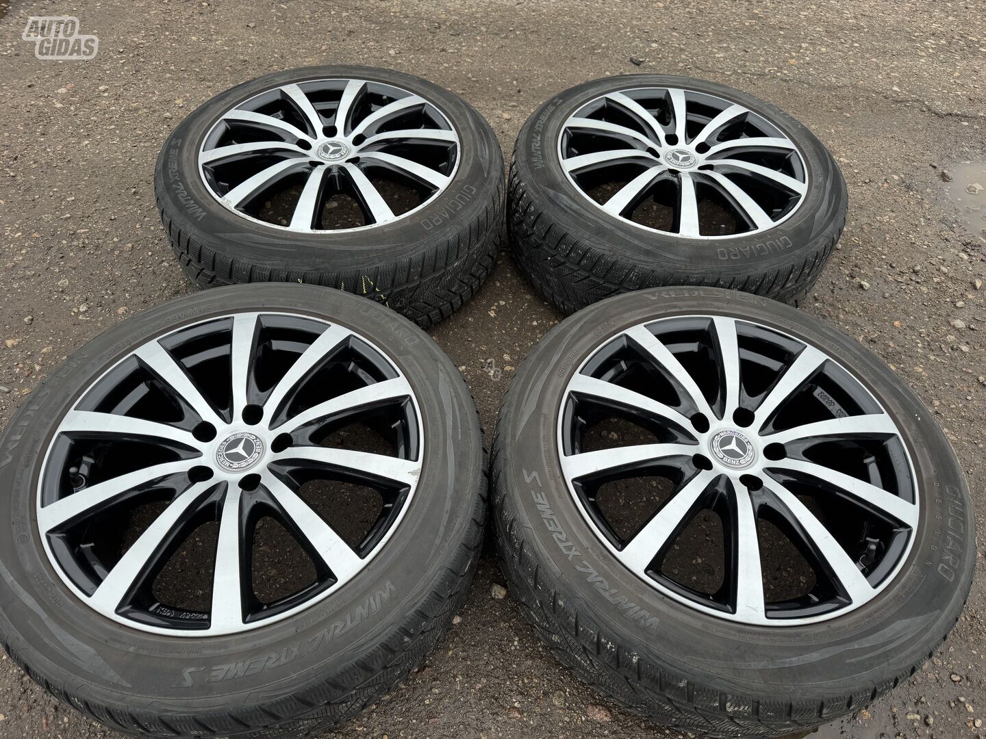 Mercedes-Benz Siunciam, 8J ET40 light alloy R18 rims