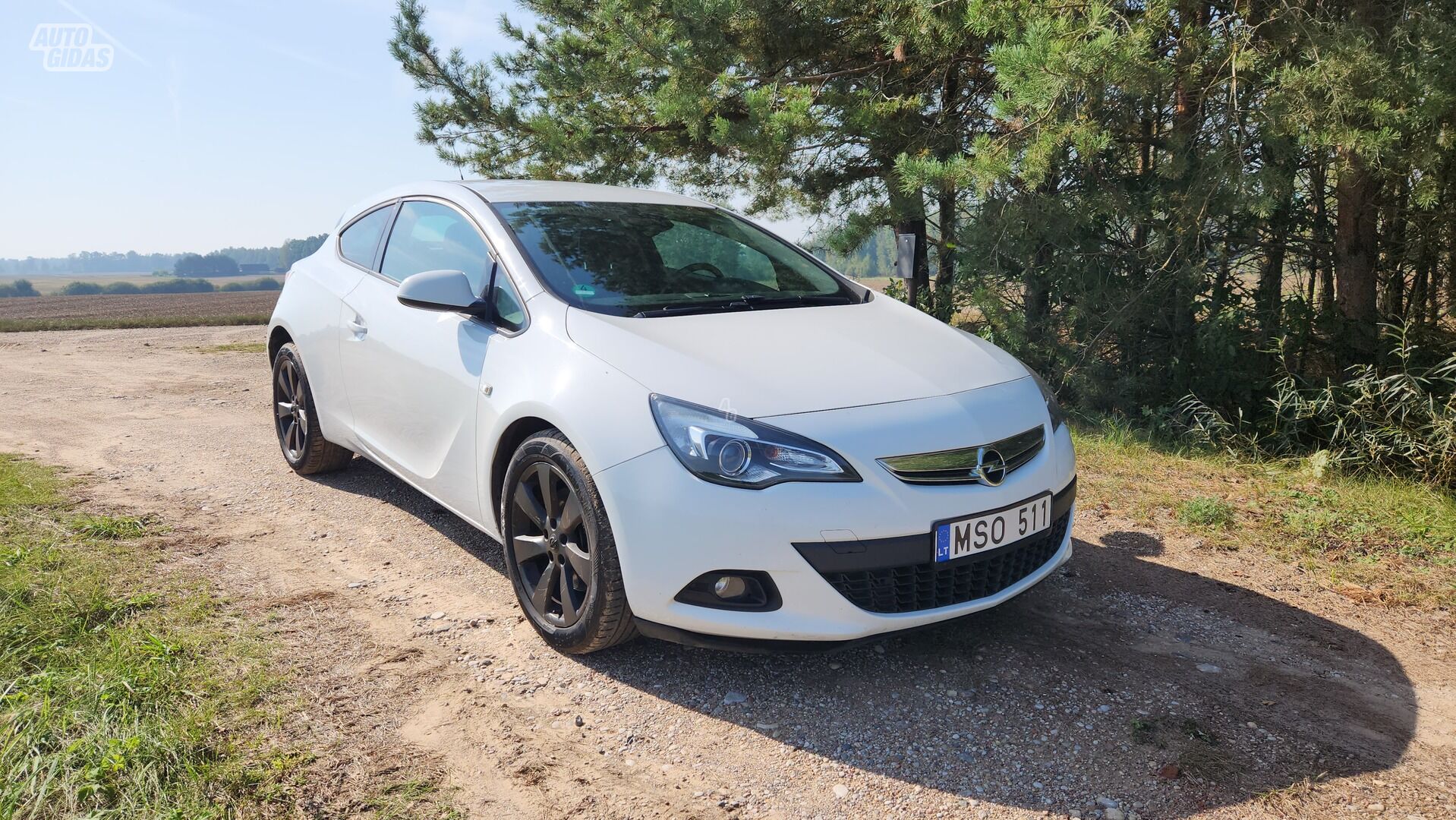 Opel Astra J GTC 2012 y