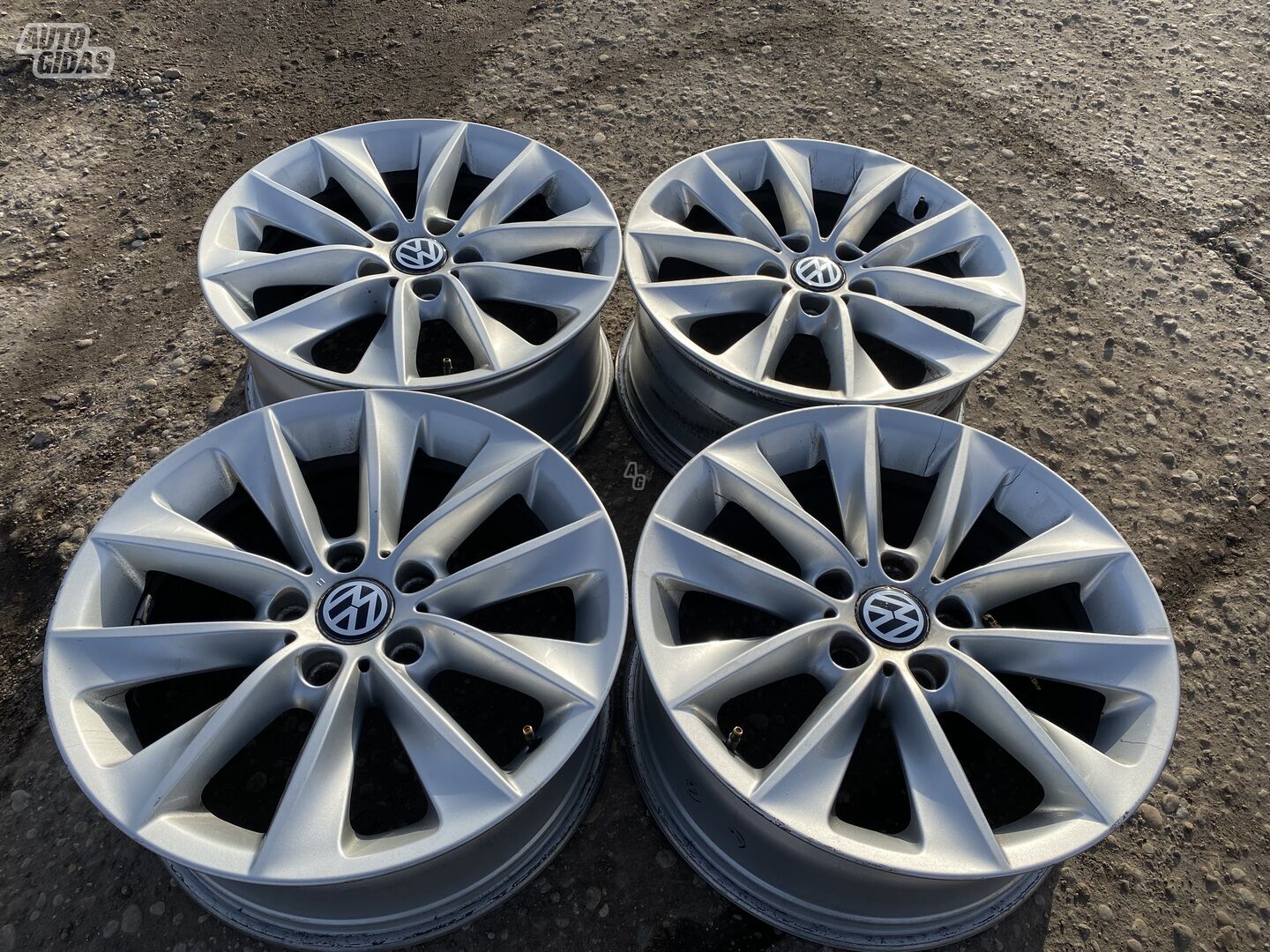 Volkswagen Siunciam, 8J ET43 Transporter light alloy R18 rims