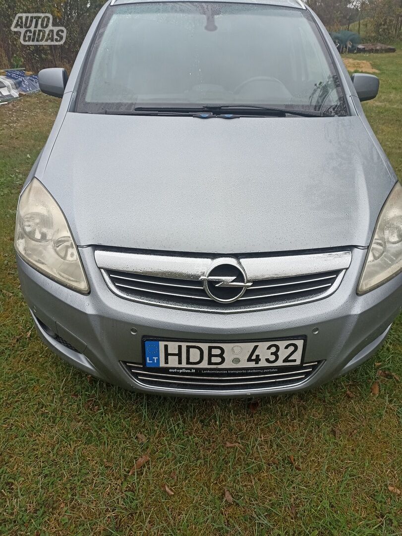 Opel Zafira B 2010 m