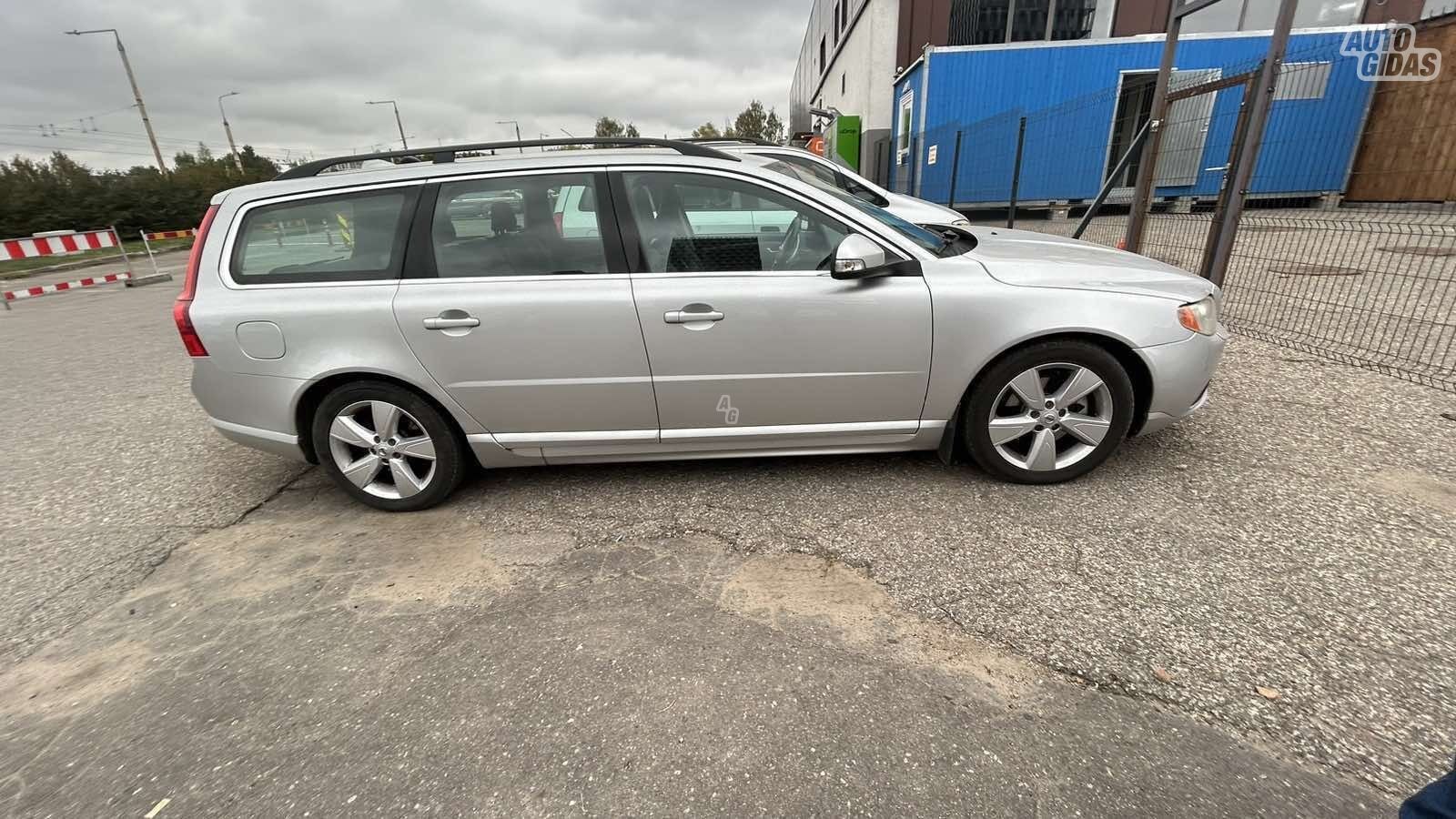 Volvo V70 III 2010 г