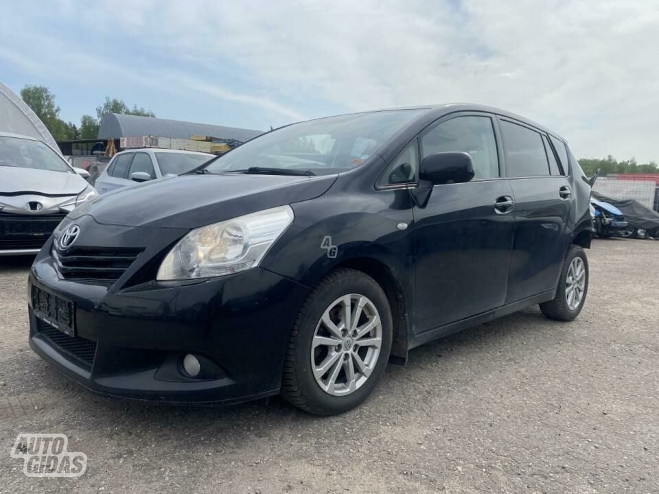 Toyota Verso 2.0 D-4D DPF.MAN.6 2.0 2011 г