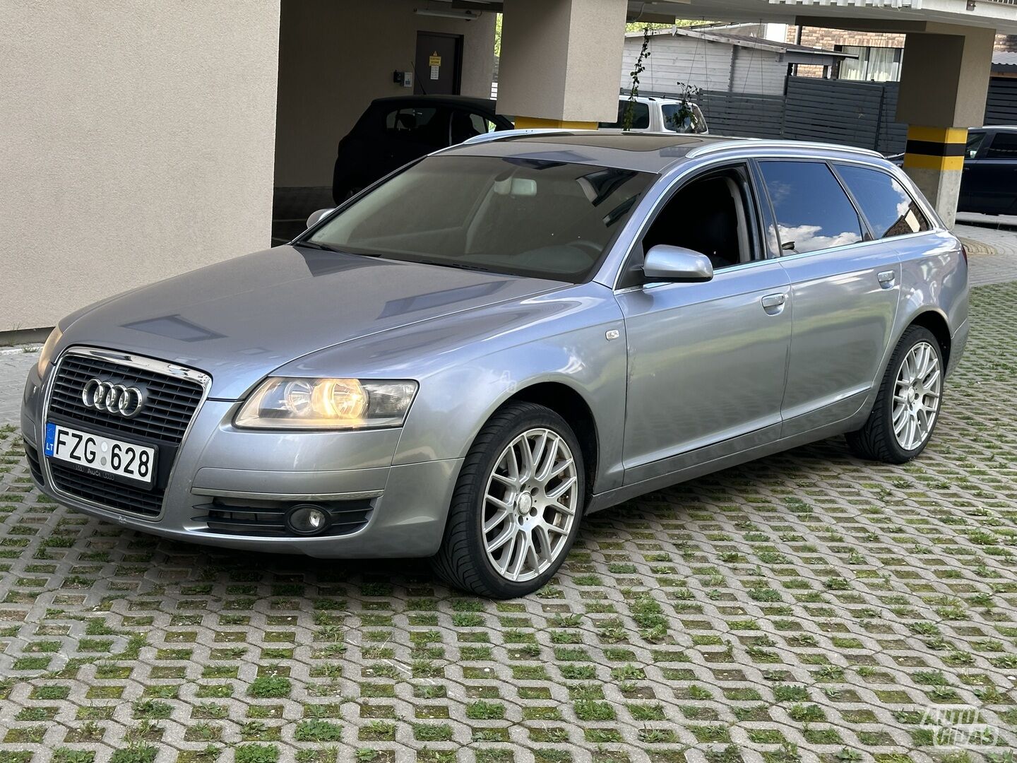 Audi A6 2005 г Универсал