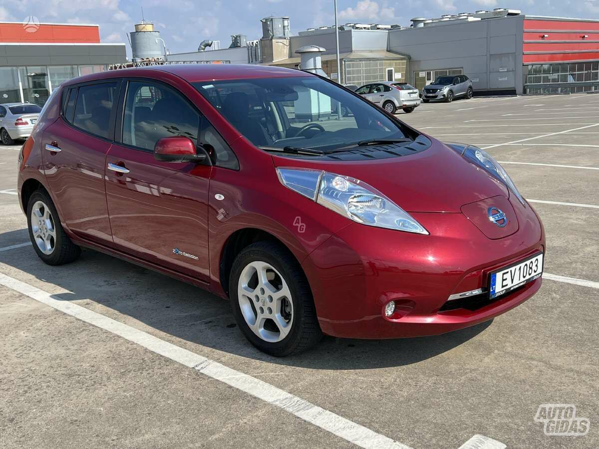 Nissan Leaf 2016 m Hečbekas