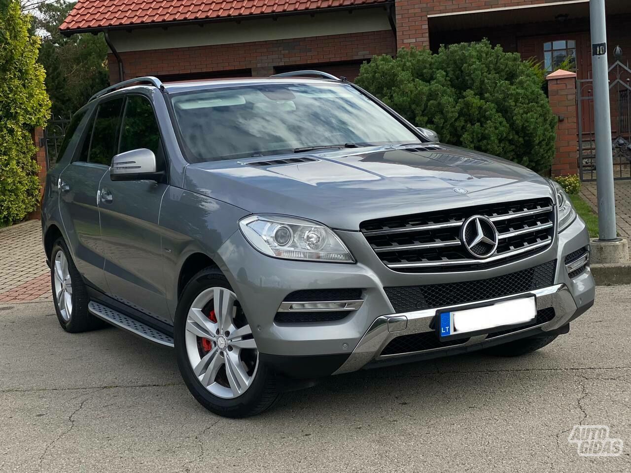 Mercedes-Benz ML 250 2012 г Внедорожник / Кроссовер