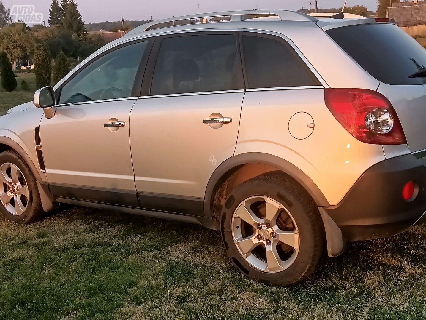 Opel Antara 2010 y Off-road / Crossover