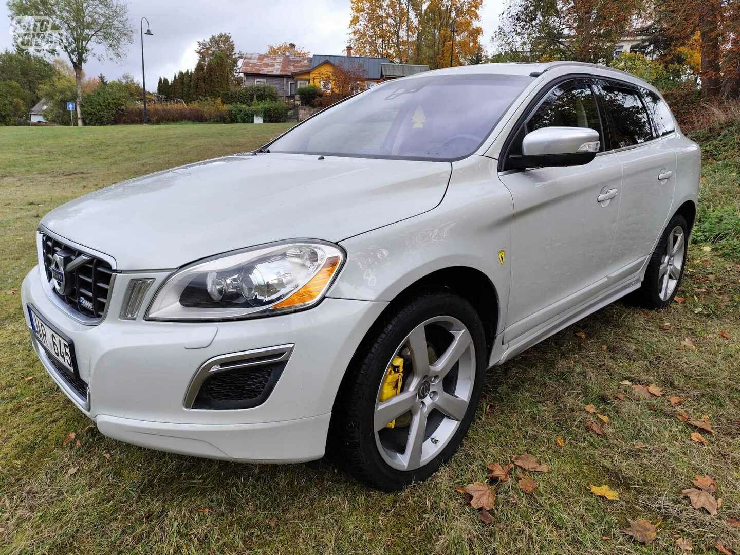 Volvo XC60 2011 г Внедорожник / Кроссовер