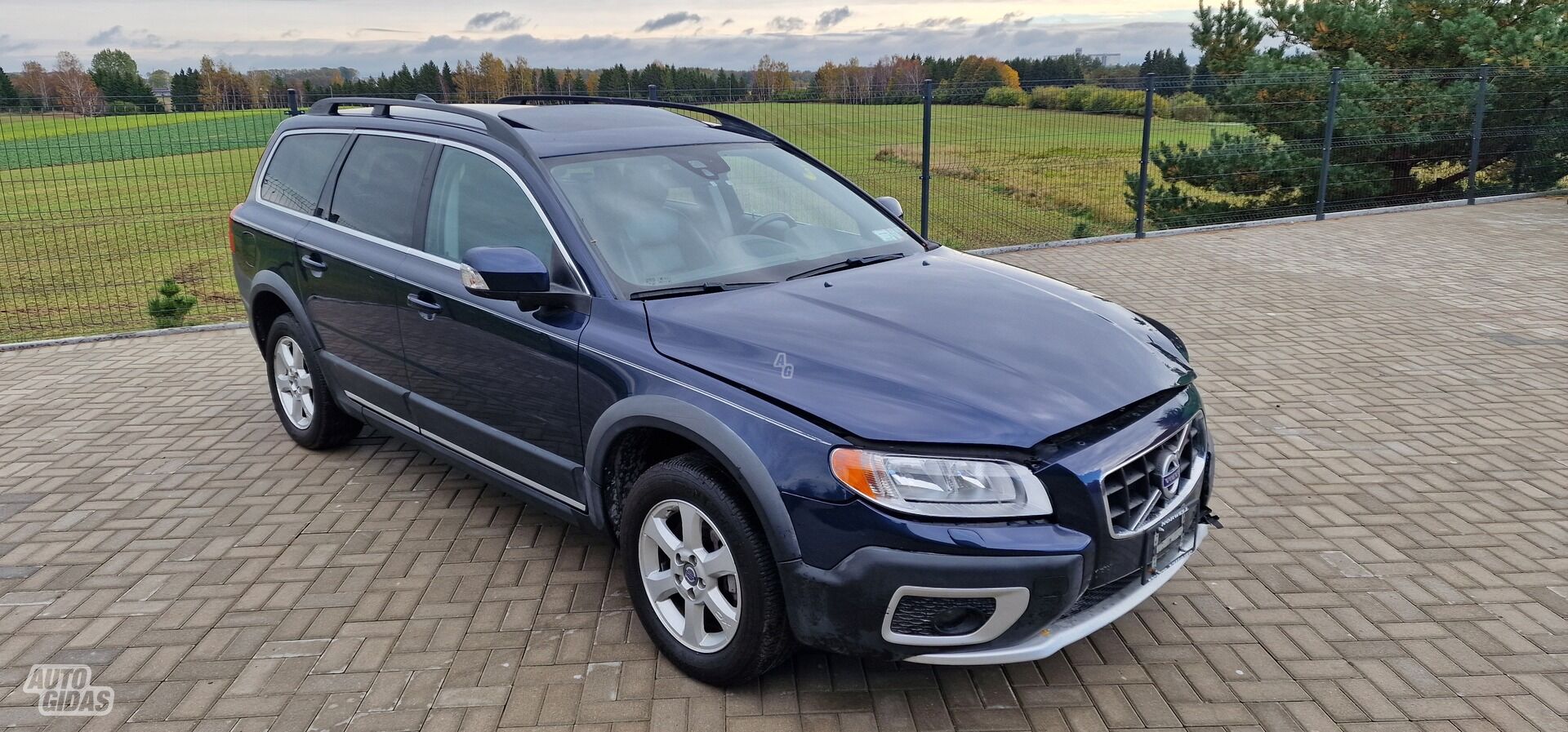 Volvo XC70 2013 г Внедорожник / Кроссовер