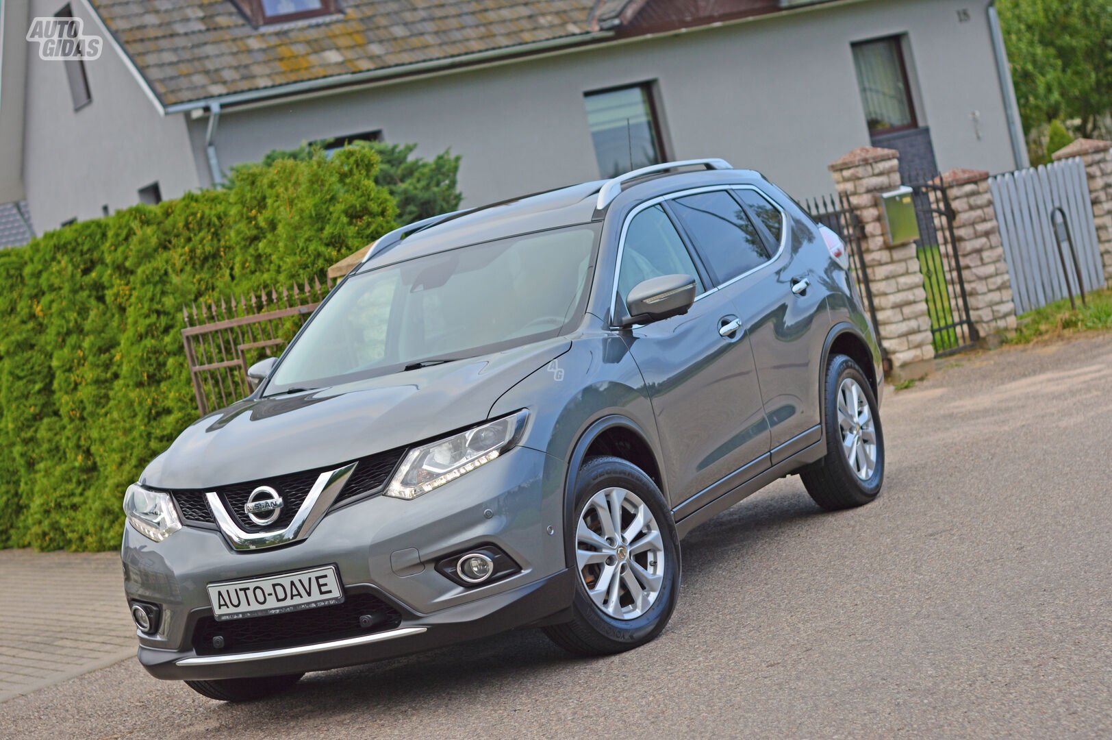 Nissan X-Trail 2017 y Off-road / Crossover