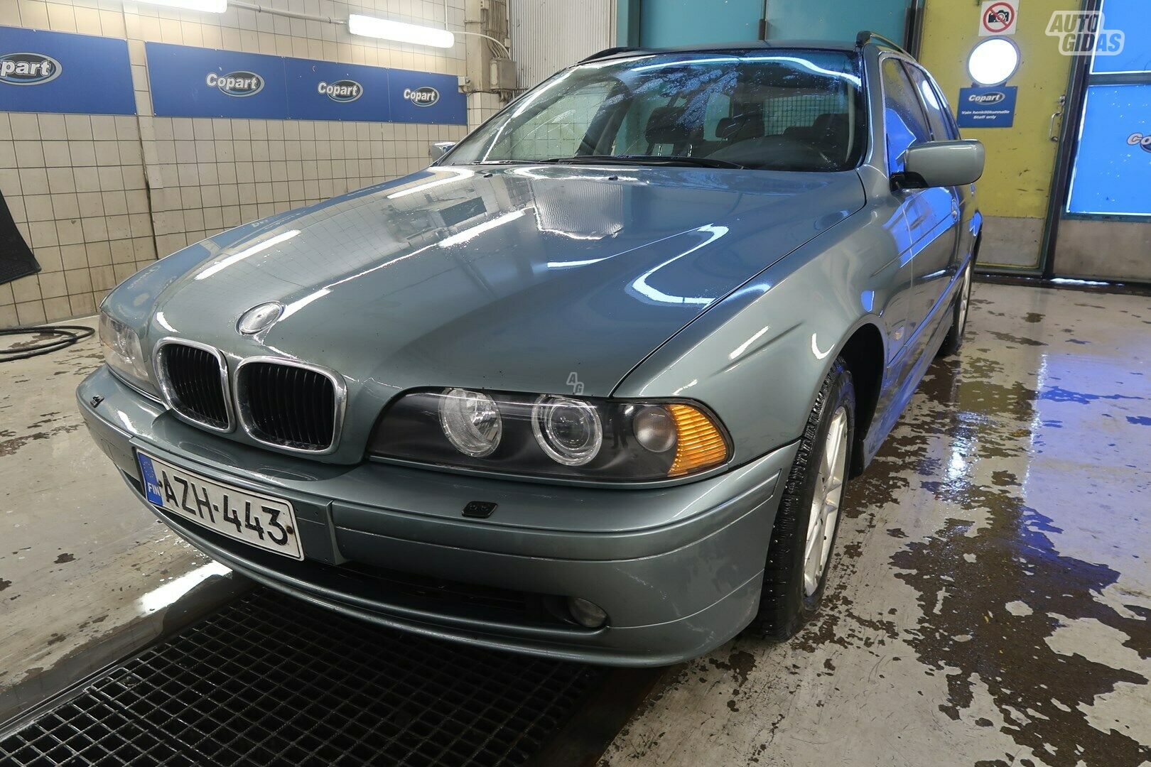 Bmw 525 E39 2001 г