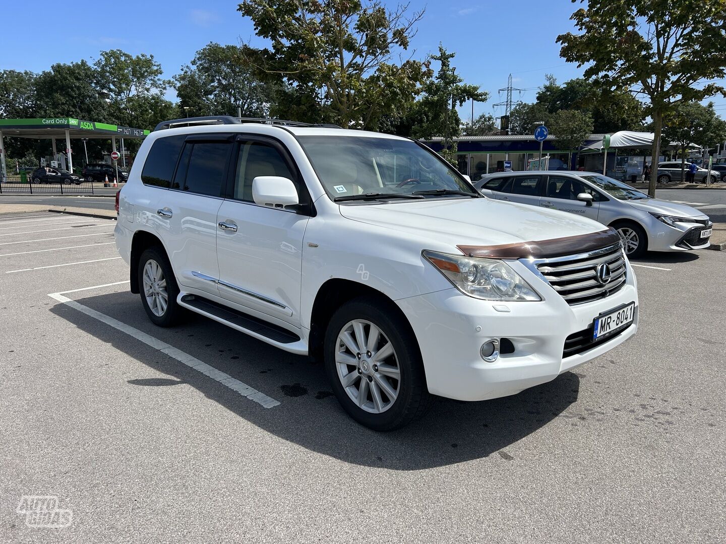 Lexus LX 570 2010 y Off-road / Crossover