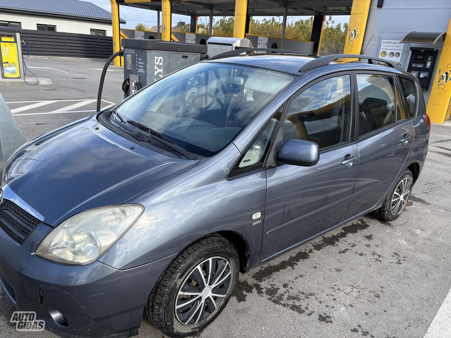 Toyota Corolla Verso 2002 г Минивэн