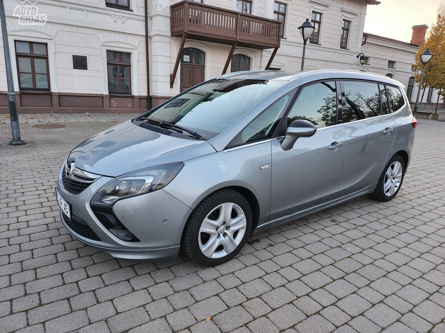 Opel Zafira Tourer C 2011 г