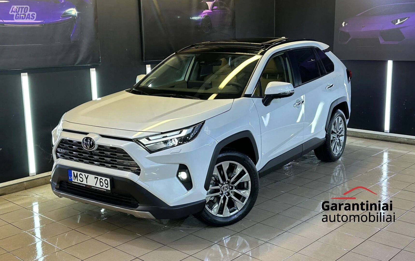 Toyota RAV4 2023 y