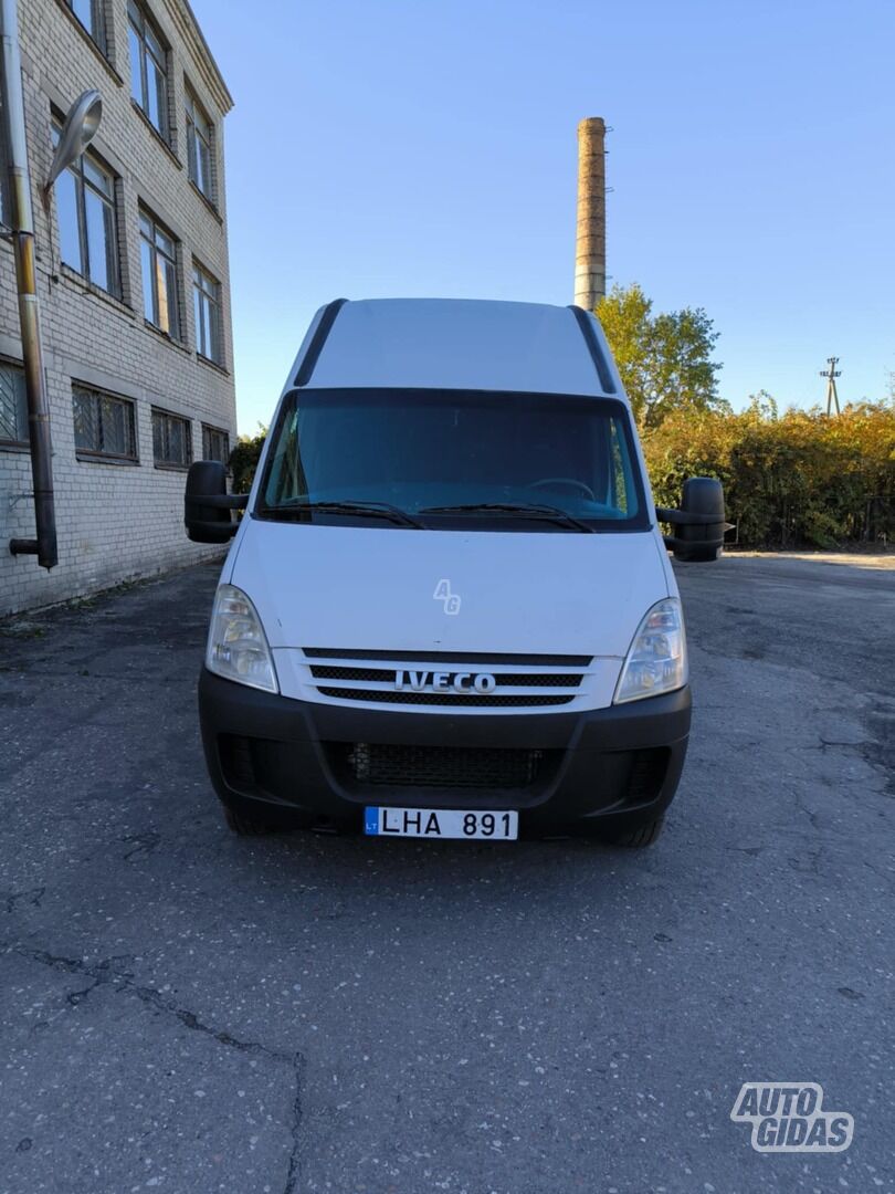 Iveco 35C15 2009 г Грузовой микроавтобус