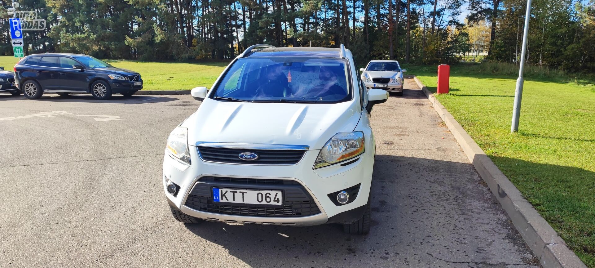 Ford Kuga 2010 y Off-road / Crossover