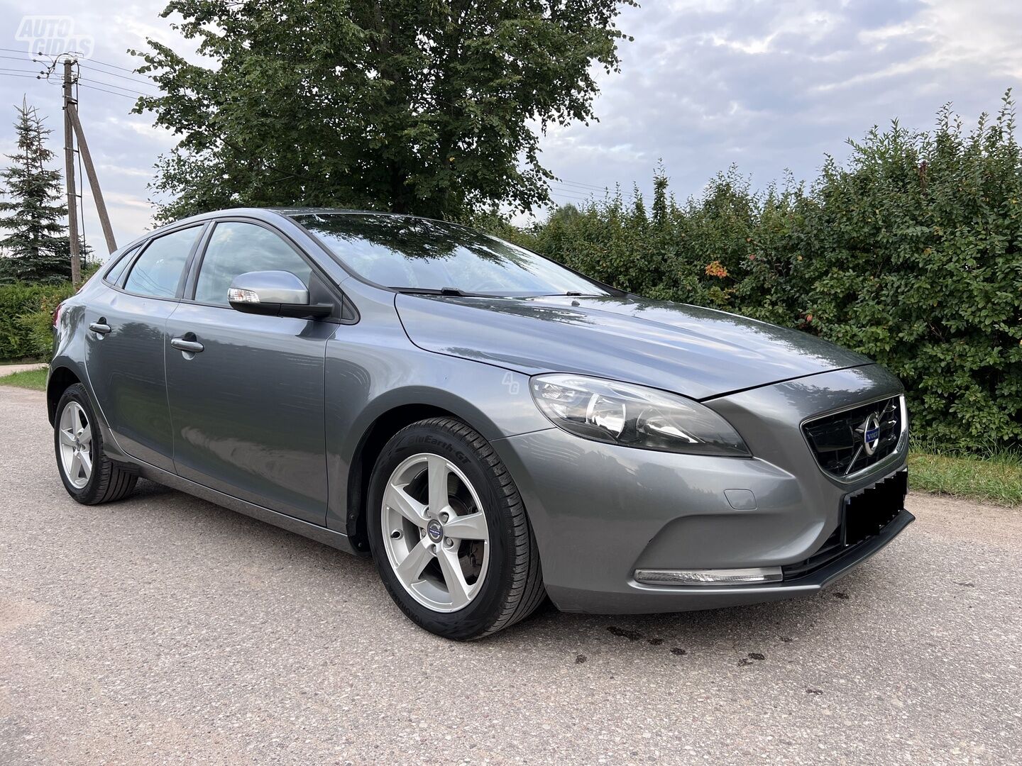 Volvo V40 T2 2014 y