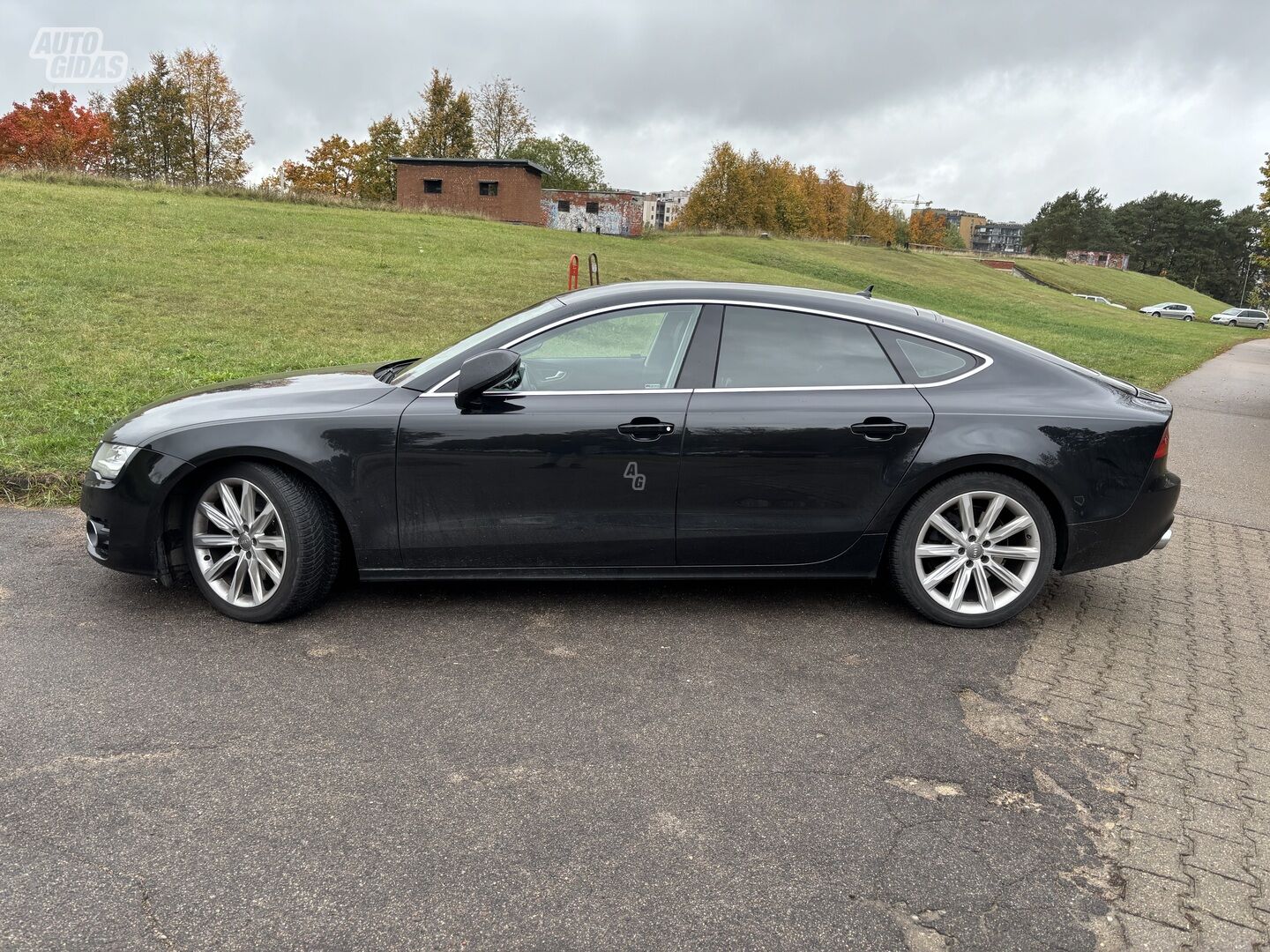 Audi A7 light alloy R19 rims