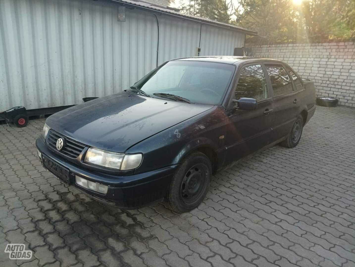 Volkswagen Passat B4 1994 m dalys