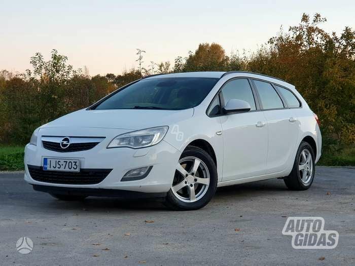 Opel Astra 2011 m Universalas